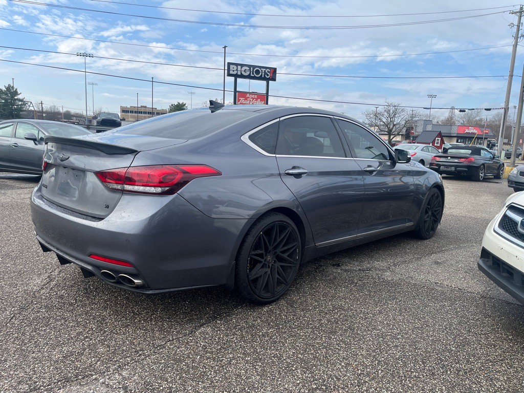 2015 Hyundai Genesis Image 3