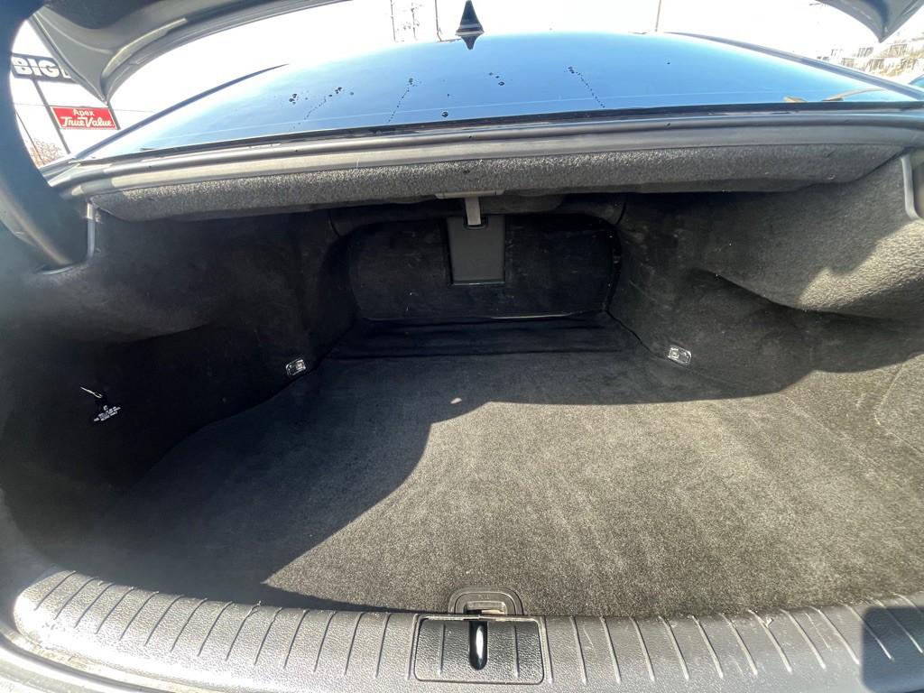 2015 Hyundai Genesis Image 11