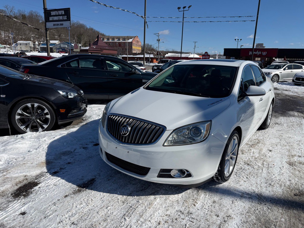 2013 Buick Verano Image 2