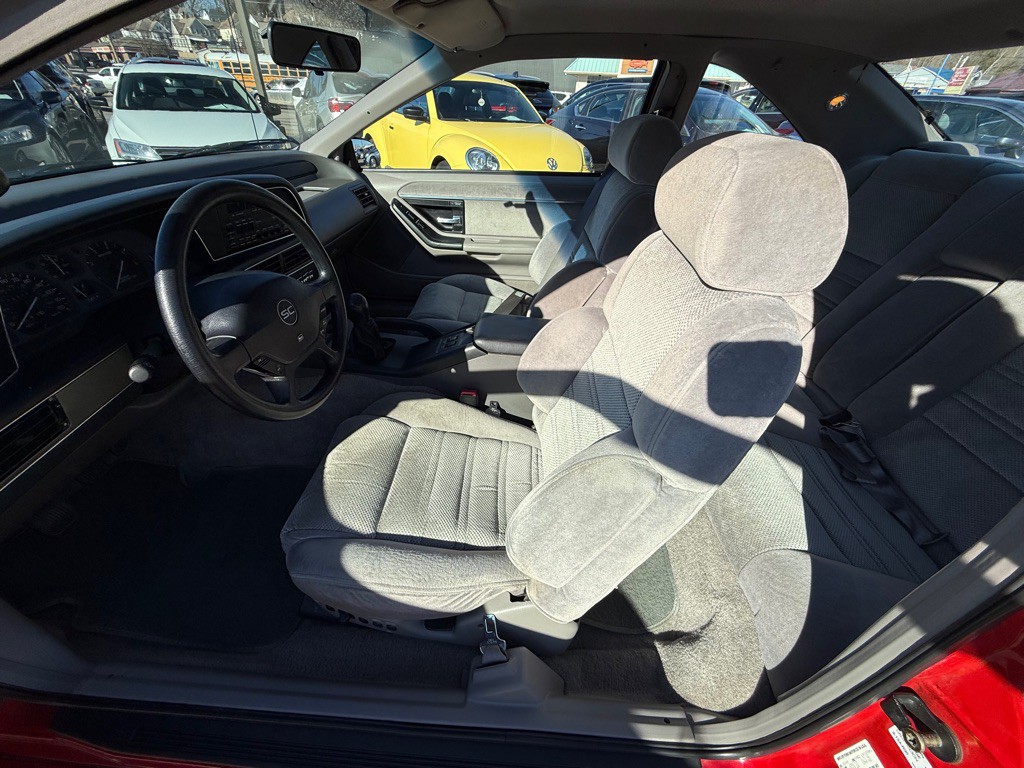 1989 Ford Thunderbird Image 13