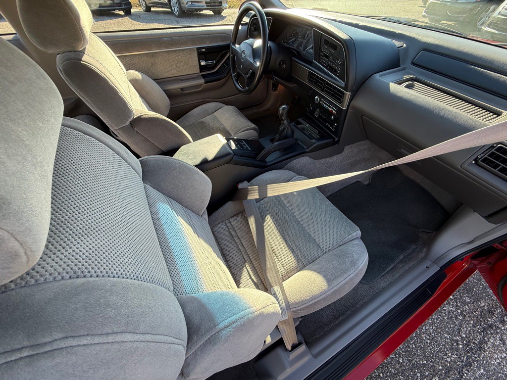 1989 Ford Thunderbird Image 15