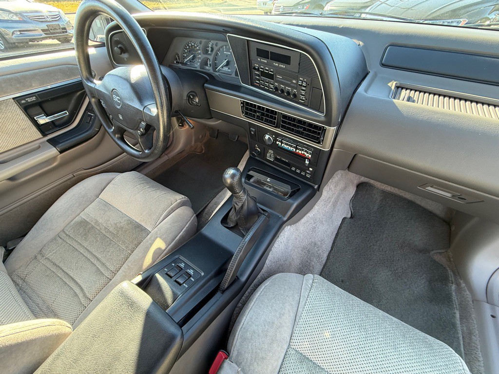 1989 Ford Thunderbird Image 16