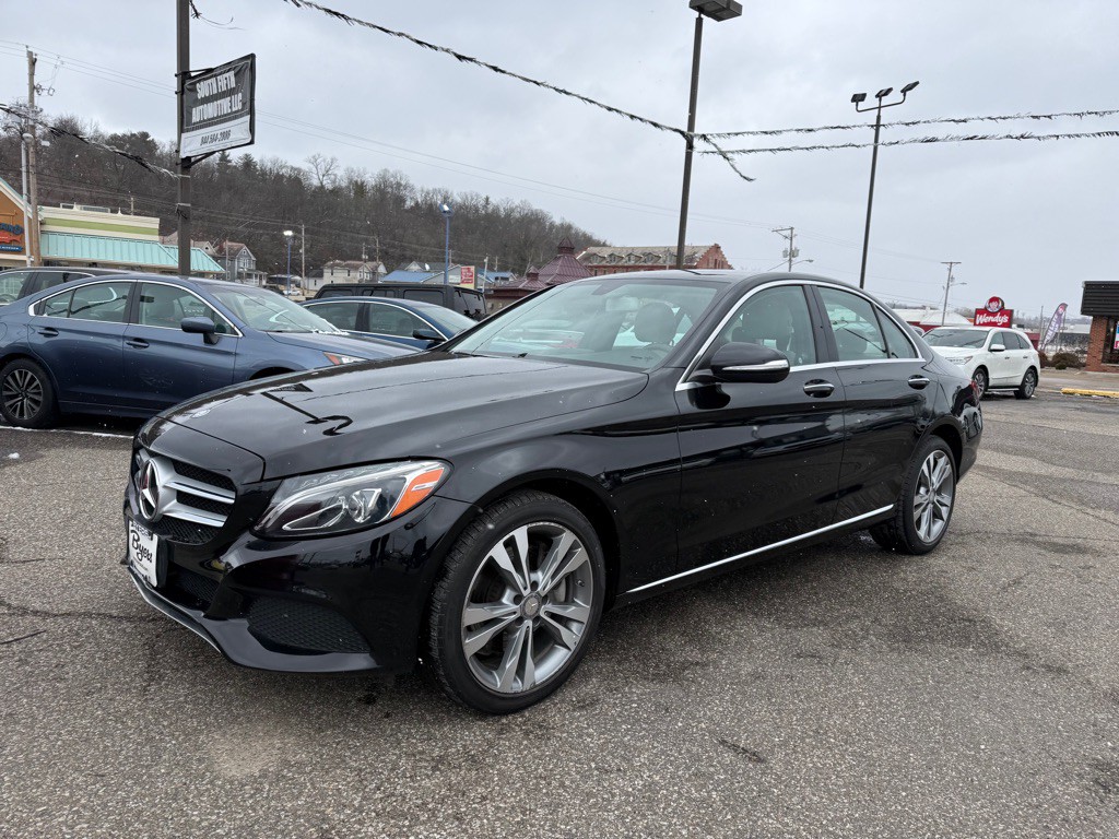 2015 Mercedes-Benz C-Class Image 2