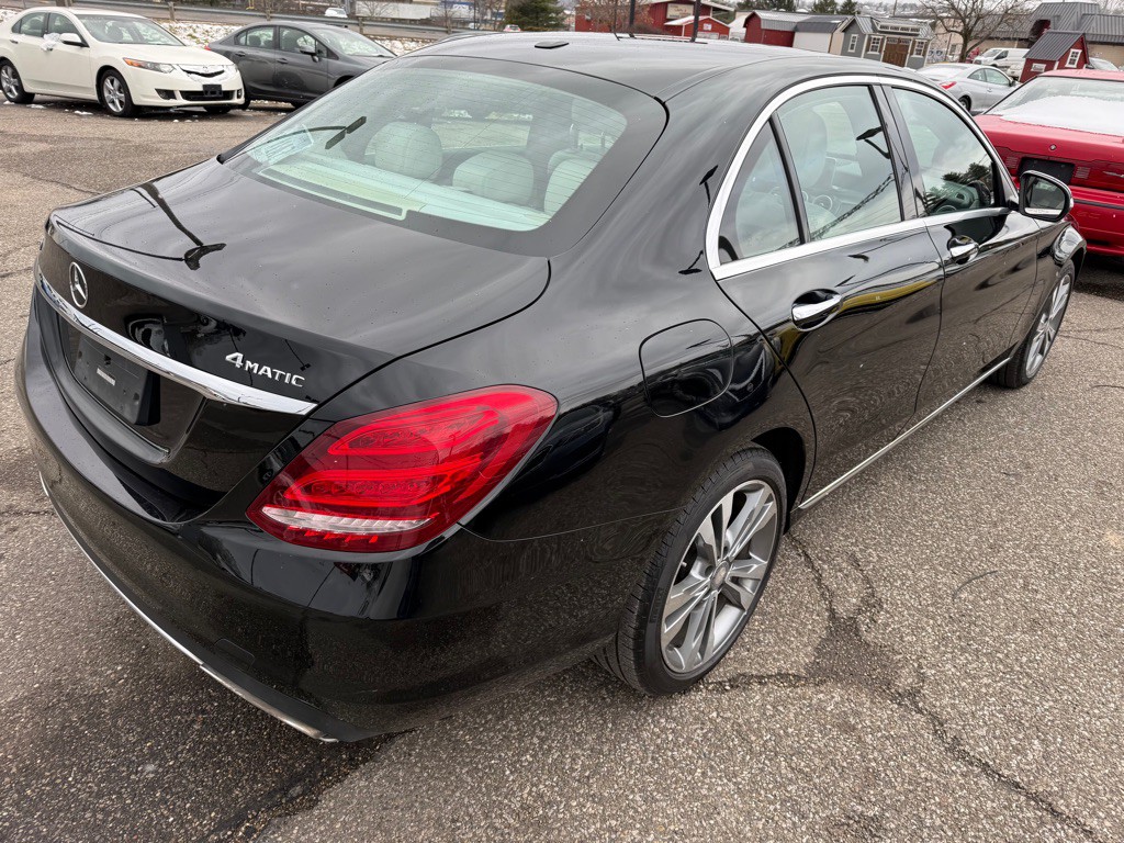 2015 Mercedes-Benz C-Class Image 10
