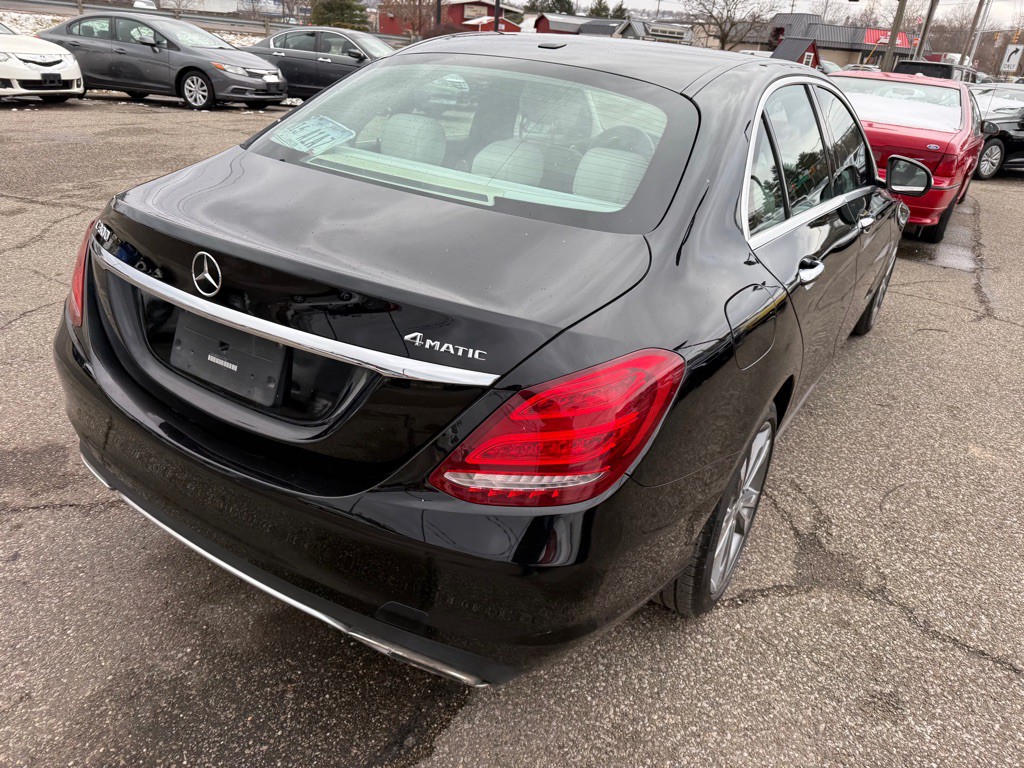 2015 Mercedes-Benz C-Class Image 11