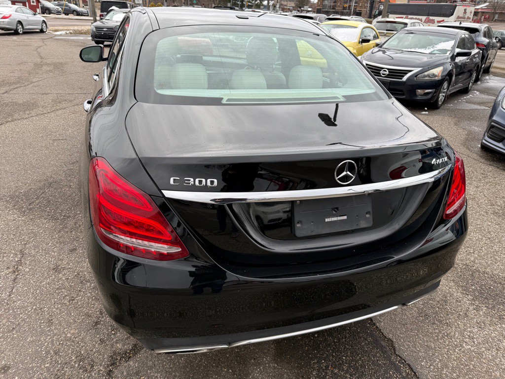 2015 Mercedes-Benz C-Class Image 13