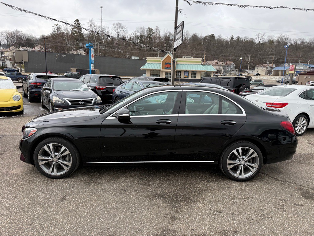 2015 Mercedes-Benz C-Class Image 16