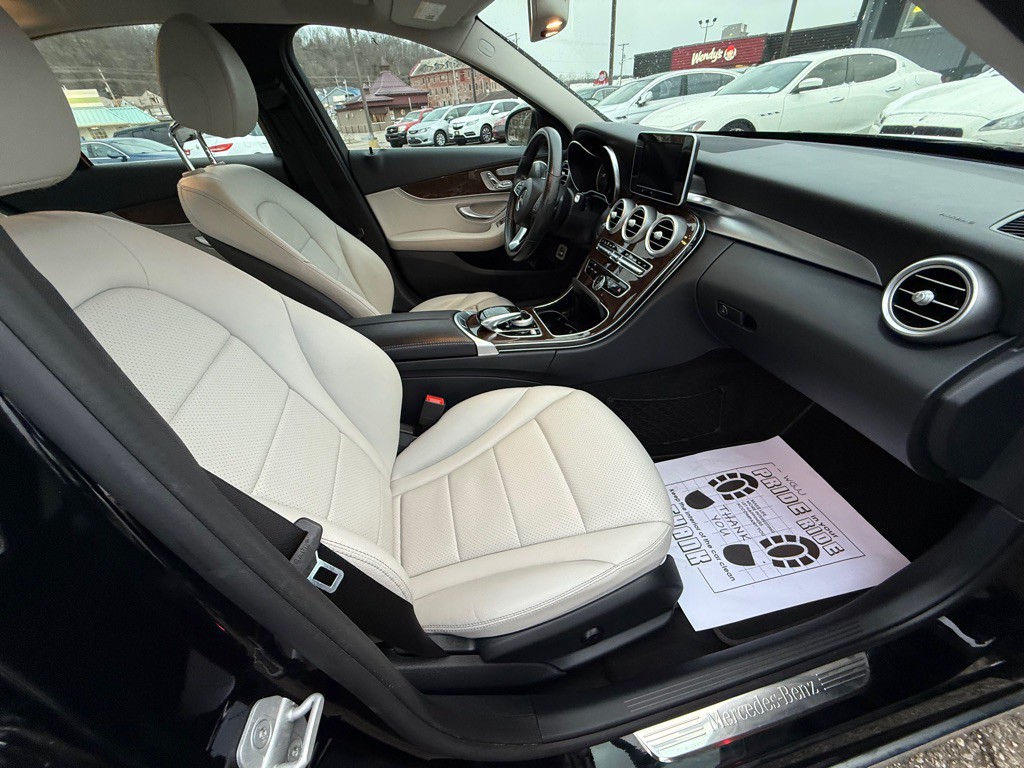 2015 Mercedes-Benz C-Class Image 20