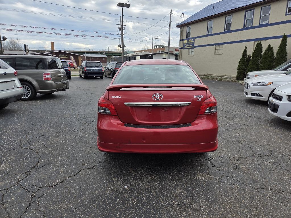 2010 Toyota Yaris Image 7