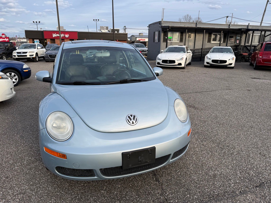 2009 Volkswagen Beetle Image 5