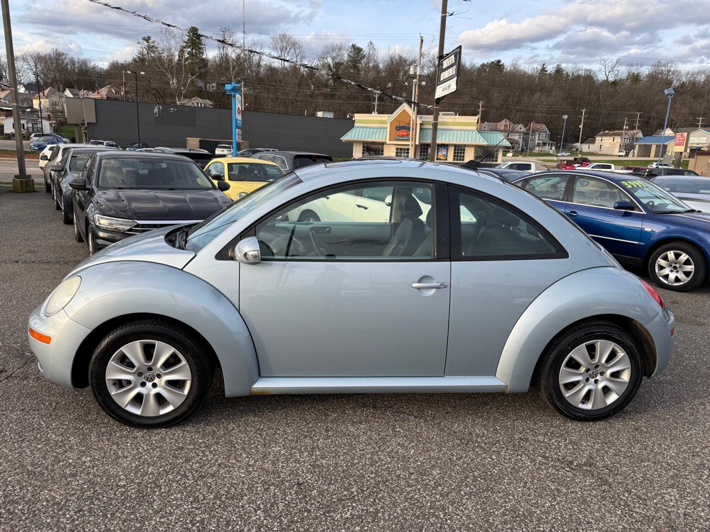 2009 Volkswagen Beetle Image 11