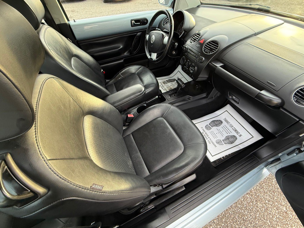 2009 Volkswagen Beetle Image 16