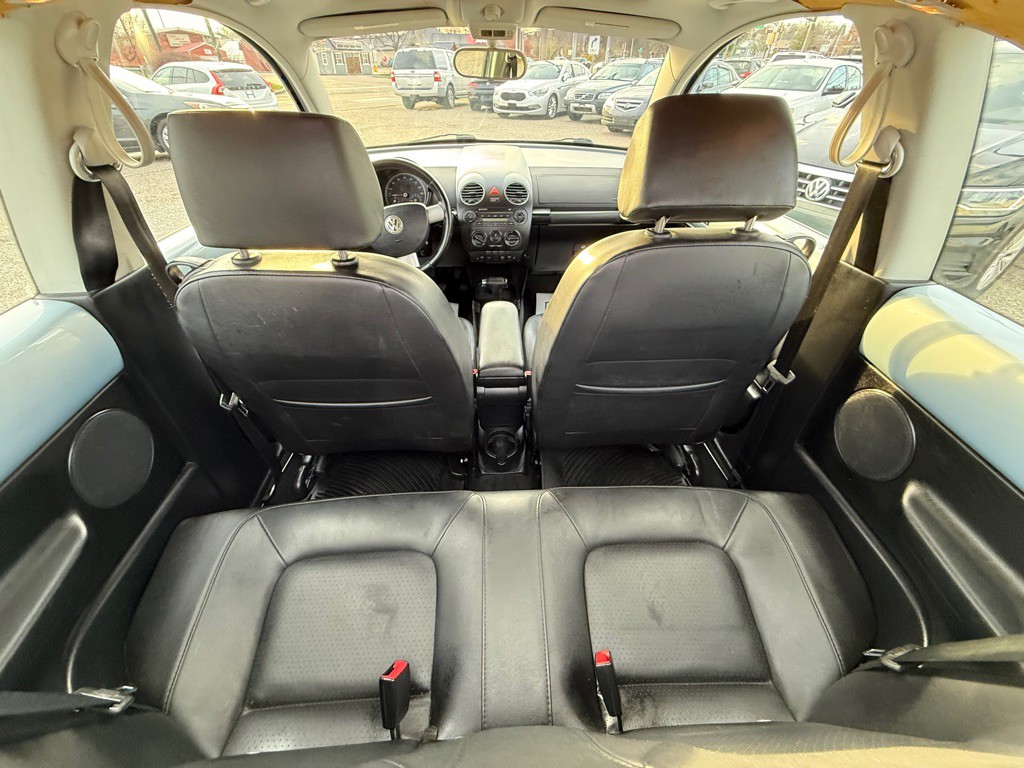 2009 Volkswagen Beetle Image 20