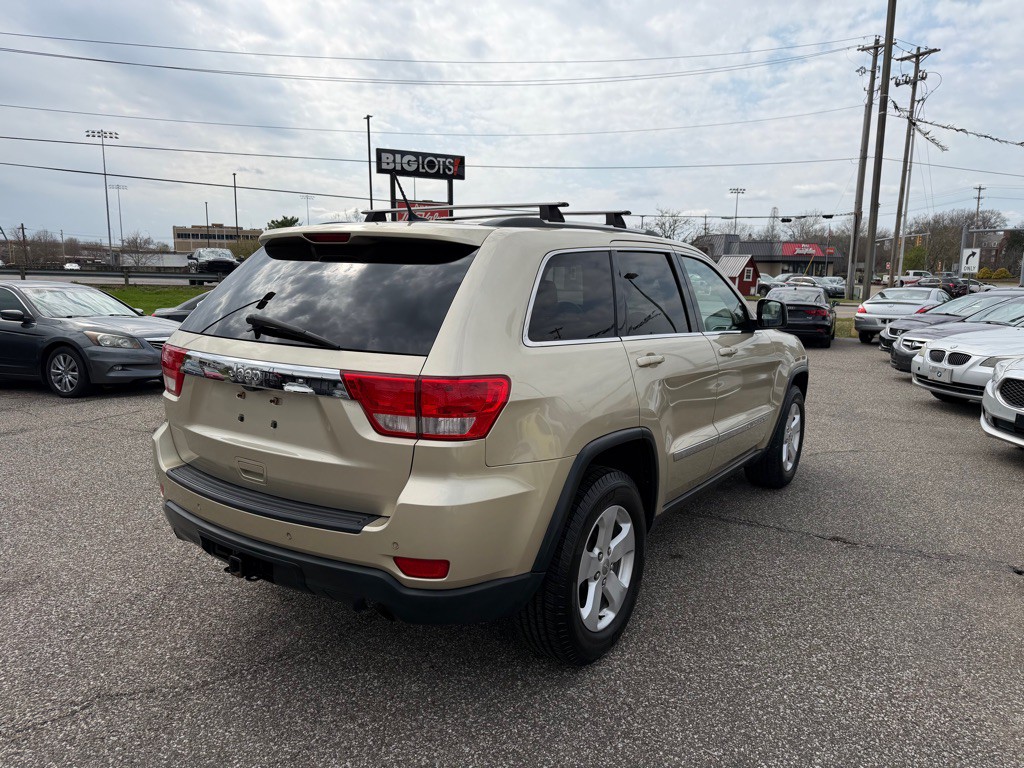 2011 Jeep Grand Cherokee Image 5