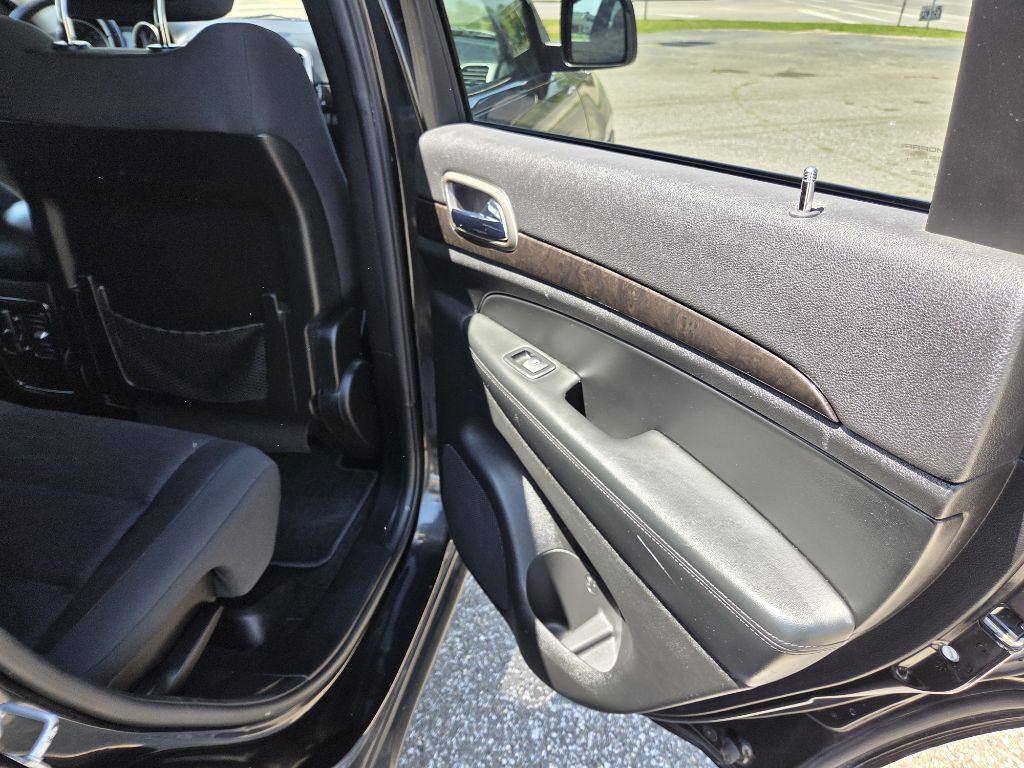 2012 Jeep Grand Cherokee Image 15