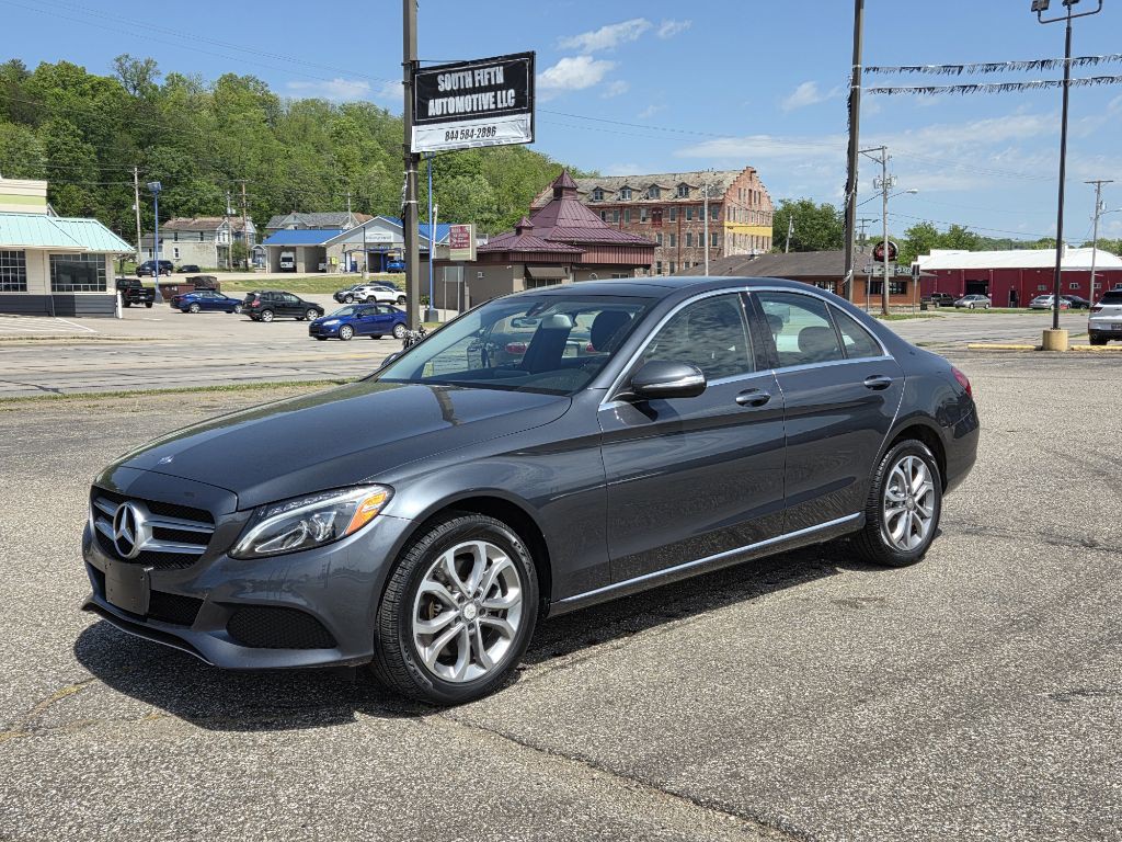 2015 Mercedes-Benz C-Class Image 1