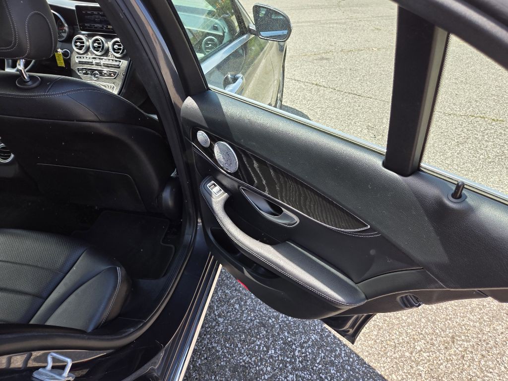 2015 Mercedes-Benz C-Class Image 15