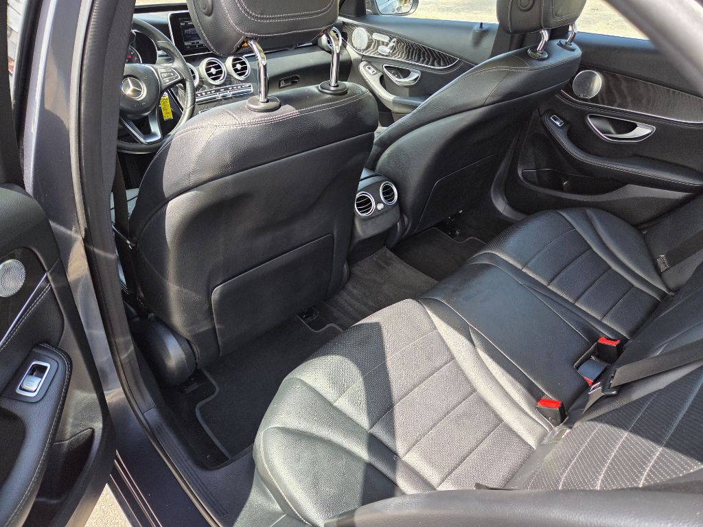 2015 Mercedes-Benz C-Class Image 18
