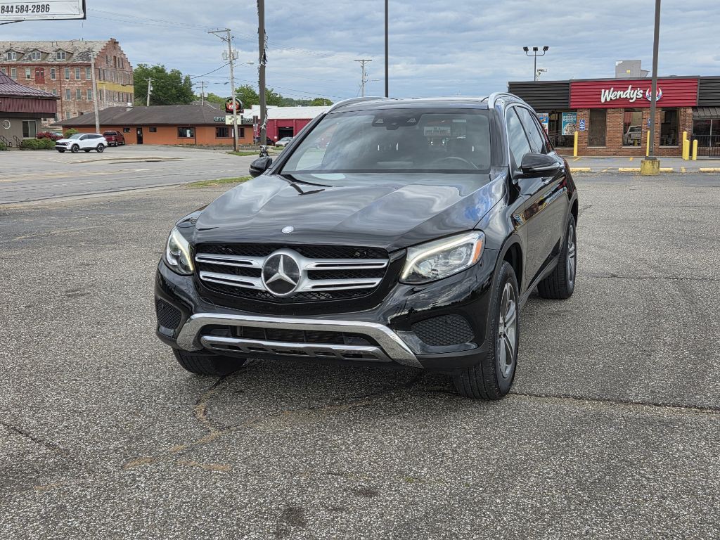2016 Mercedes-Benz GLC-Class Image 2