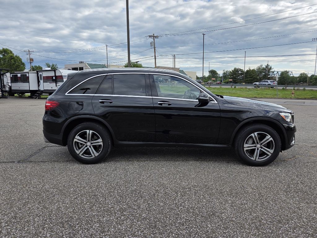 2016 Mercedes-Benz GLC-Class Image 5