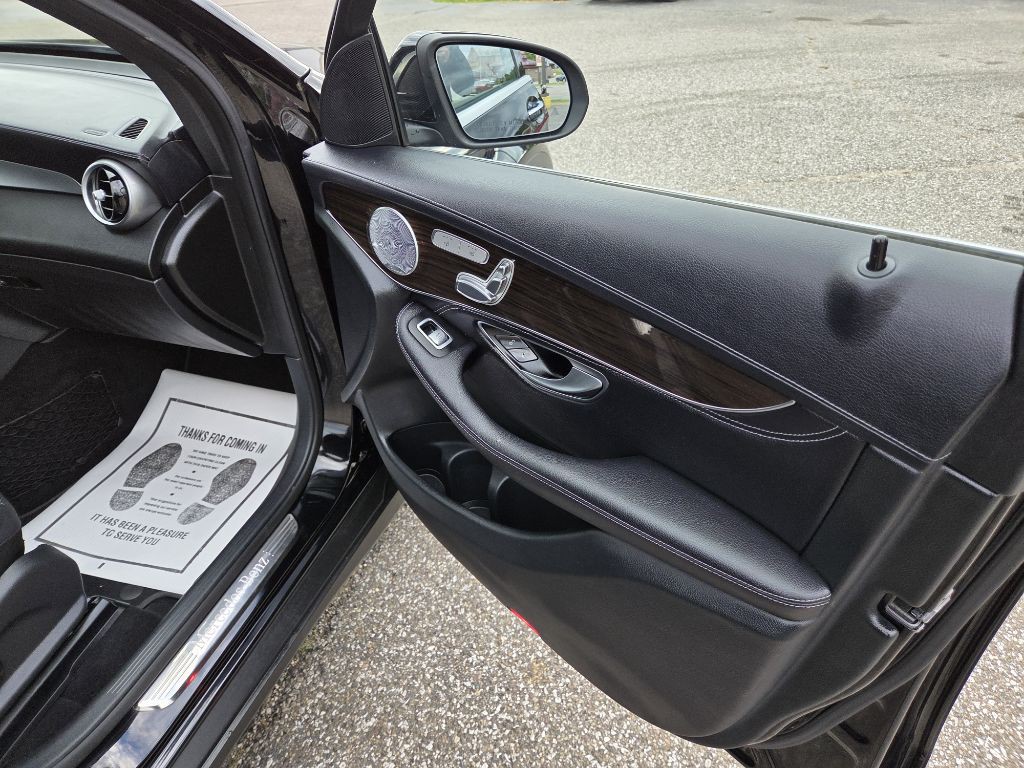 2016 Mercedes-Benz GLC-Class Image 13