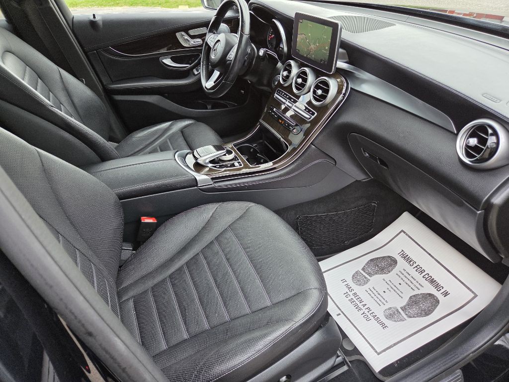 2016 Mercedes-Benz GLC-Class Image 14