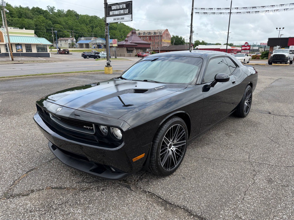 2010 Dodge Challenger Image 2