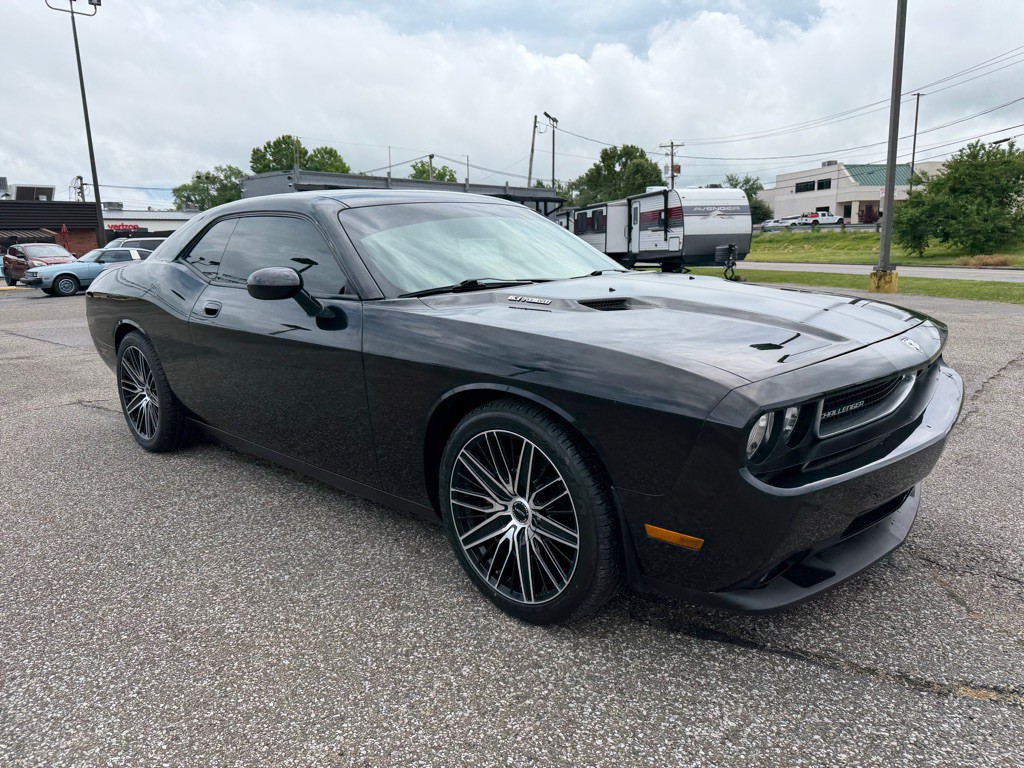 2010 Dodge Challenger Image 4