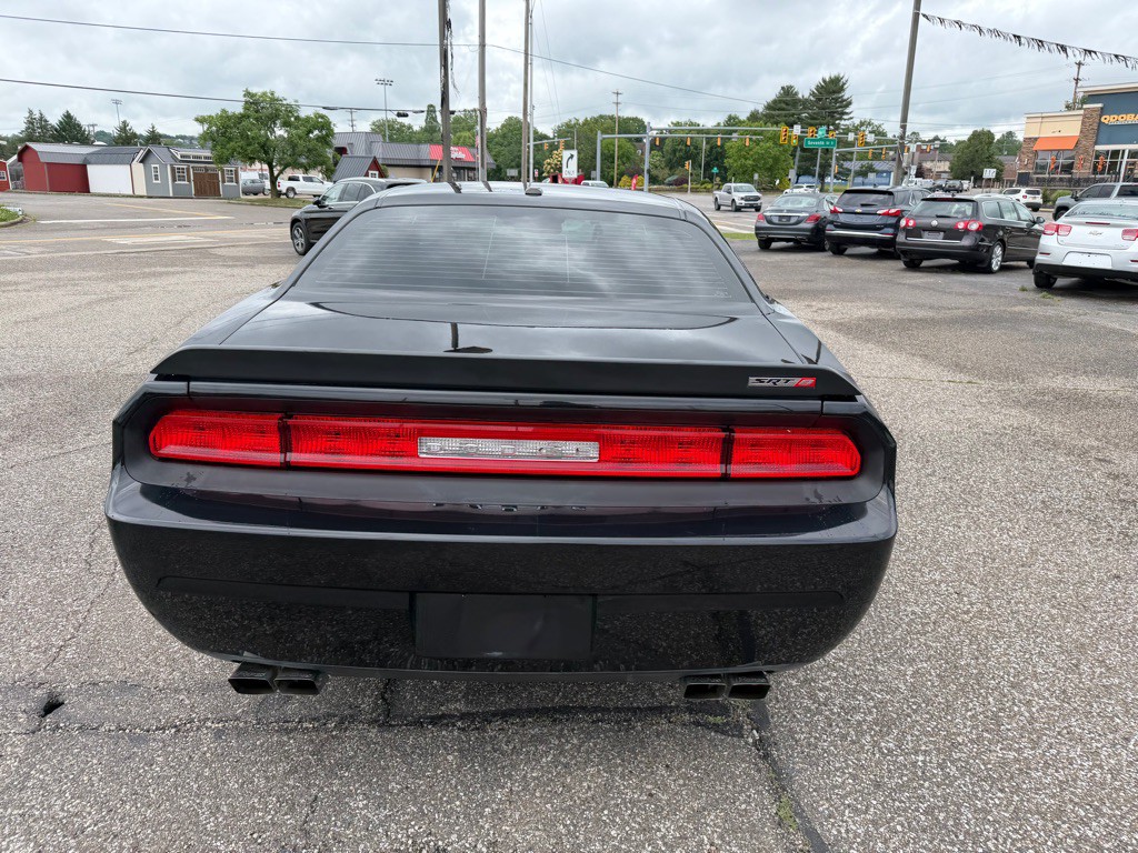 2010 Dodge Challenger Image 8