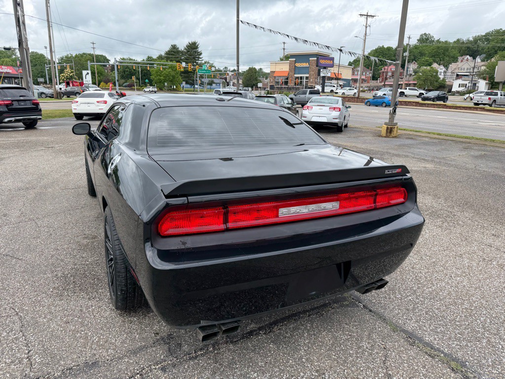 2010 Dodge Challenger Image 22
