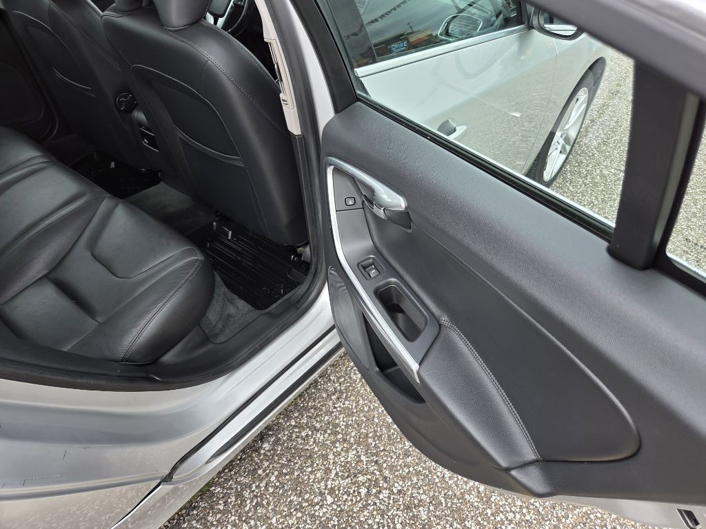 2015 Volvo S60 Image 15