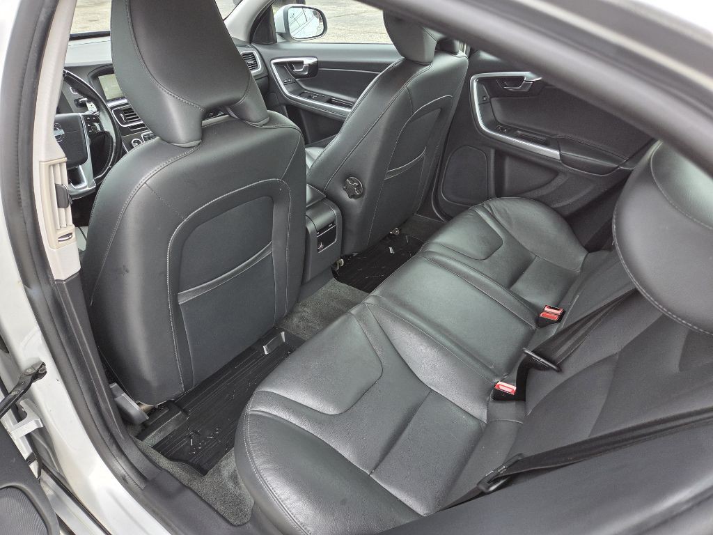 2015 Volvo S60 Image 18