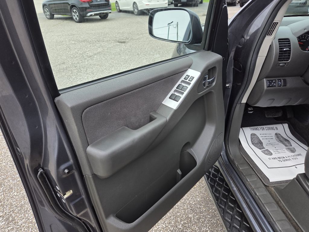 2012 Nissan Pathfinder Image 10
