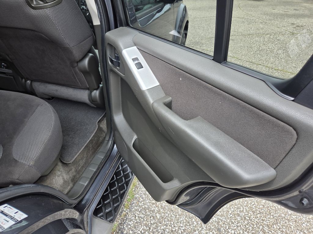 2012 Nissan Pathfinder Image 15