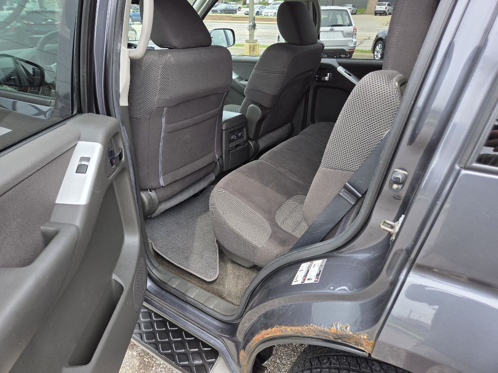 2012 Nissan Pathfinder Image 18