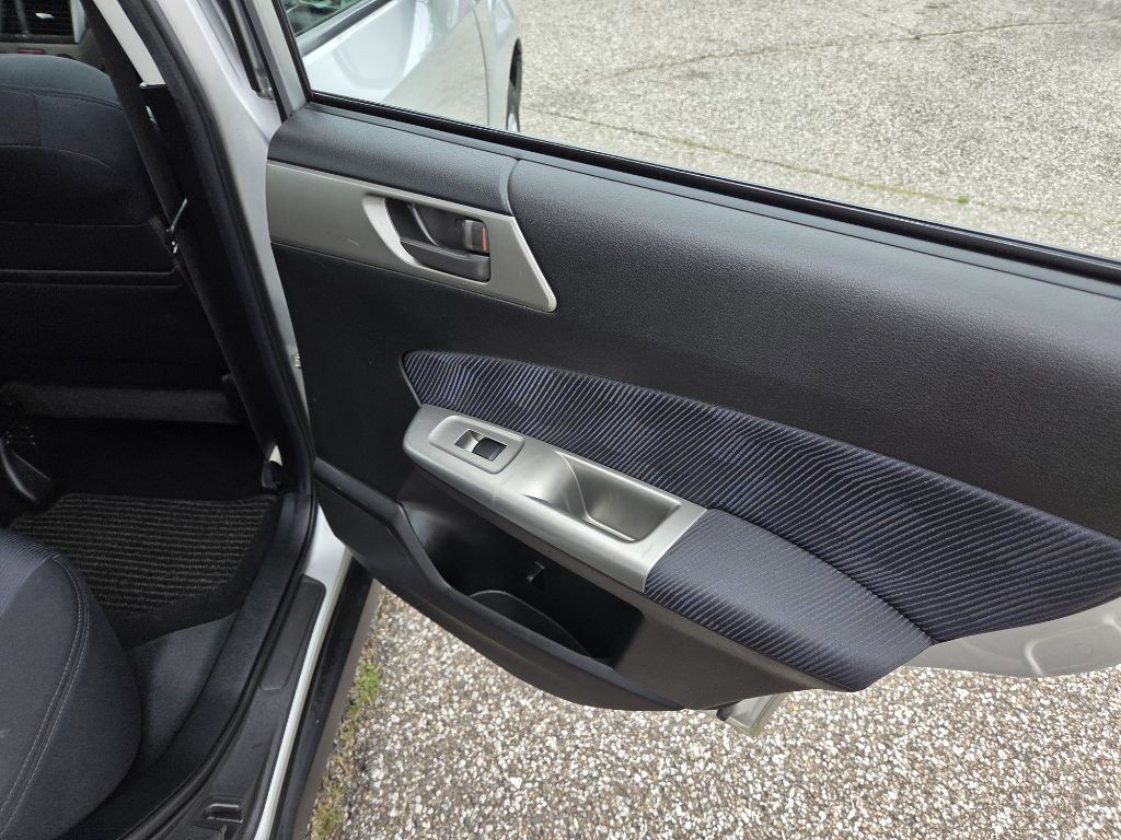 2010 Subaru Forester Image 15