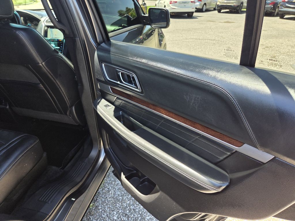 2017 Ford Explorer Image 15