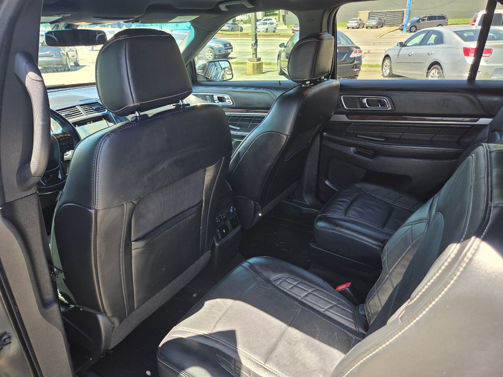 2017 Ford Explorer Image 18