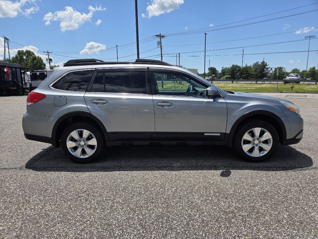 2011 Subaru Outback Image 5
