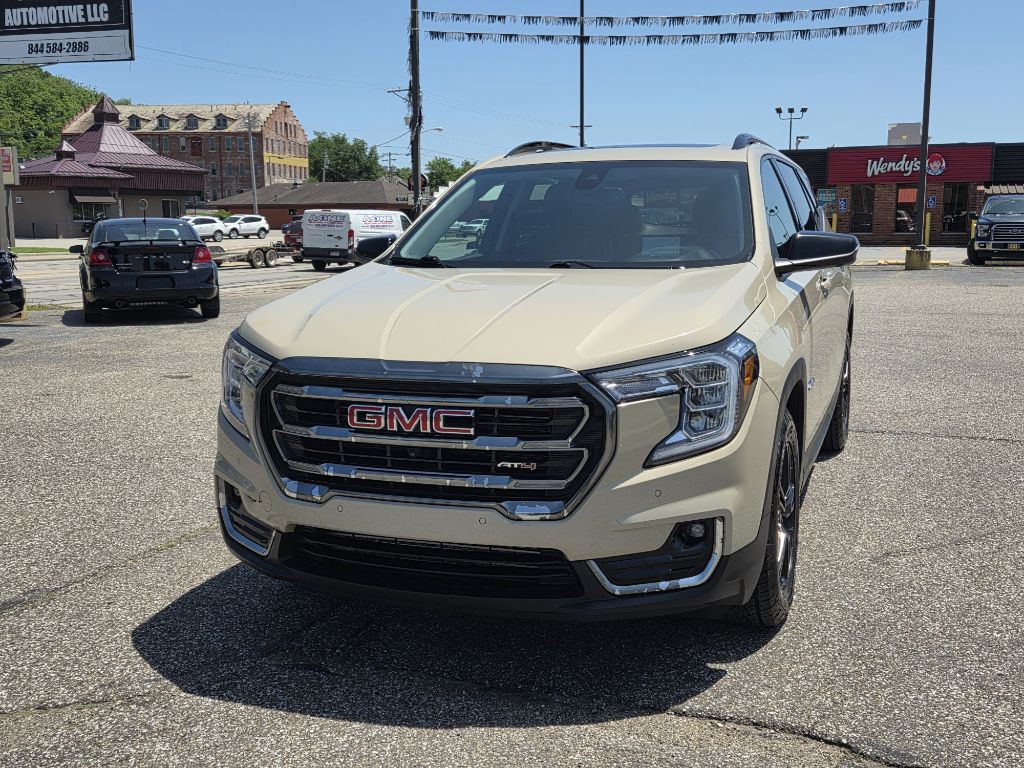 2022 GMC Terrain Image 2