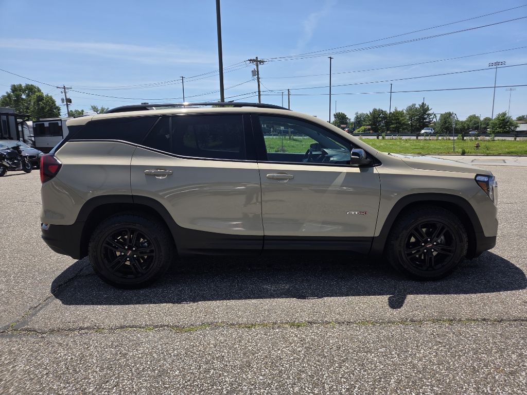 2022 GMC Terrain Image 5