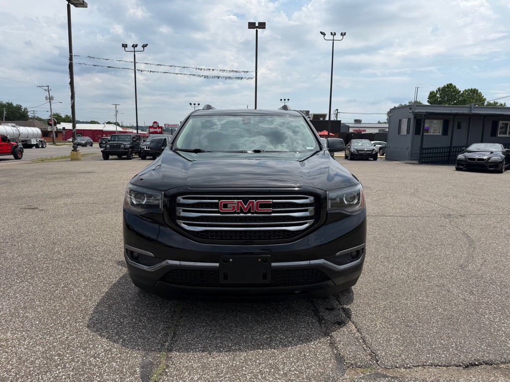 2017 GMC Acadia Image 2