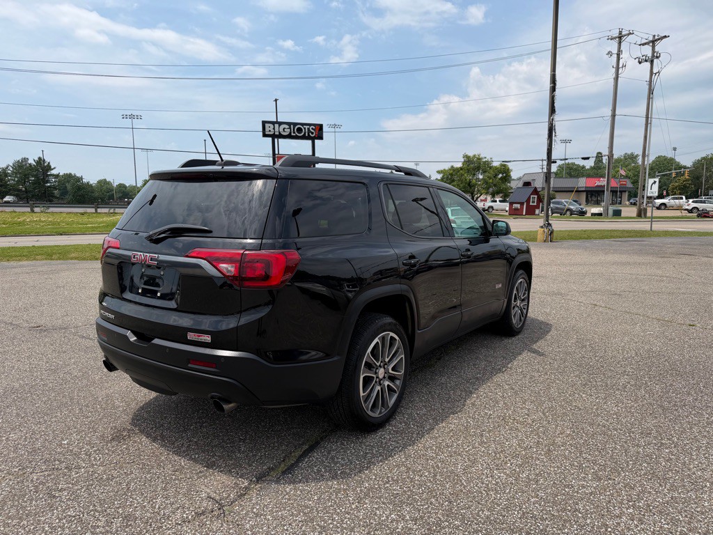2017 GMC Acadia Image 5