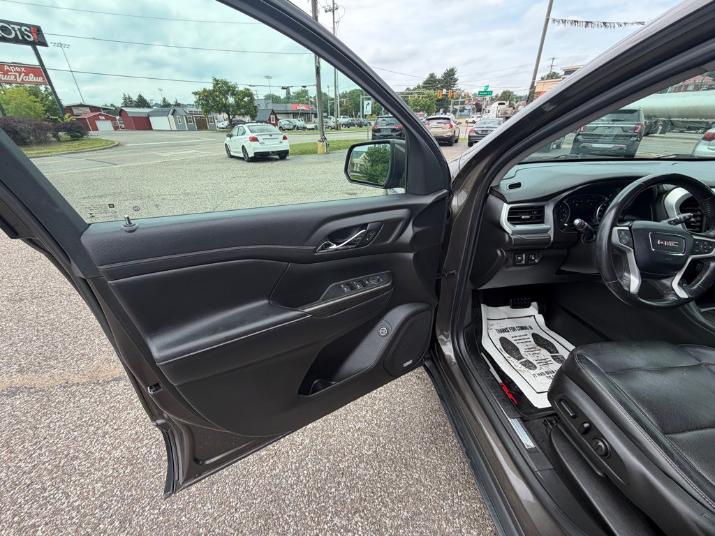 2019 GMC Acadia Image 10