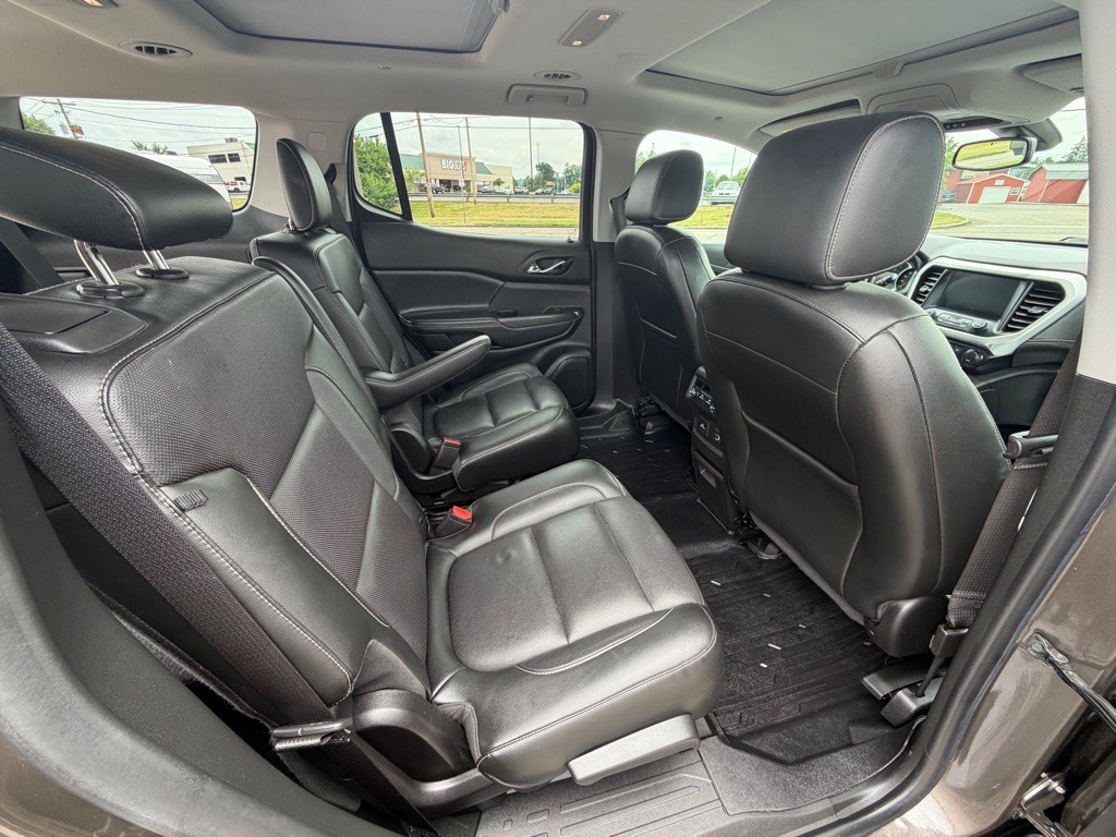 2019 GMC Acadia Image 16