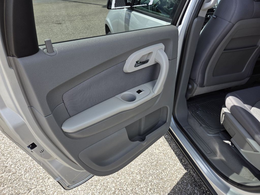 2012 Chevrolet Traverse Image 16