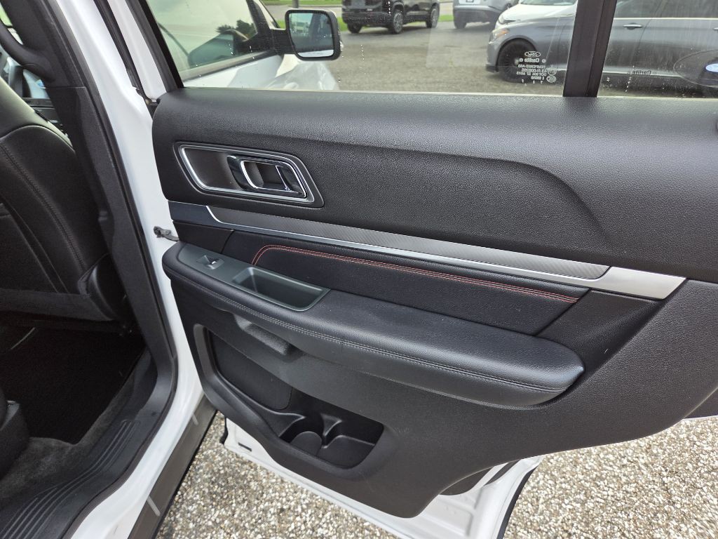 2018 Ford Explorer Image 14