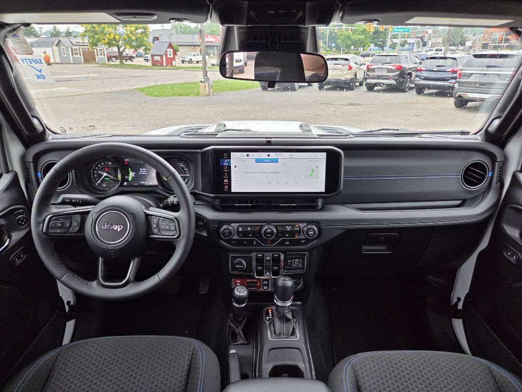 2025 Jeep Wrangler Image 20