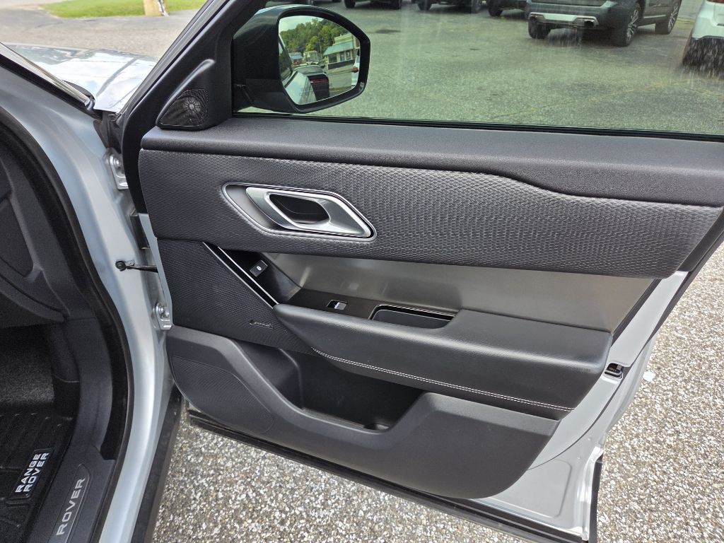2018 Land Rover Range Rover Image 12