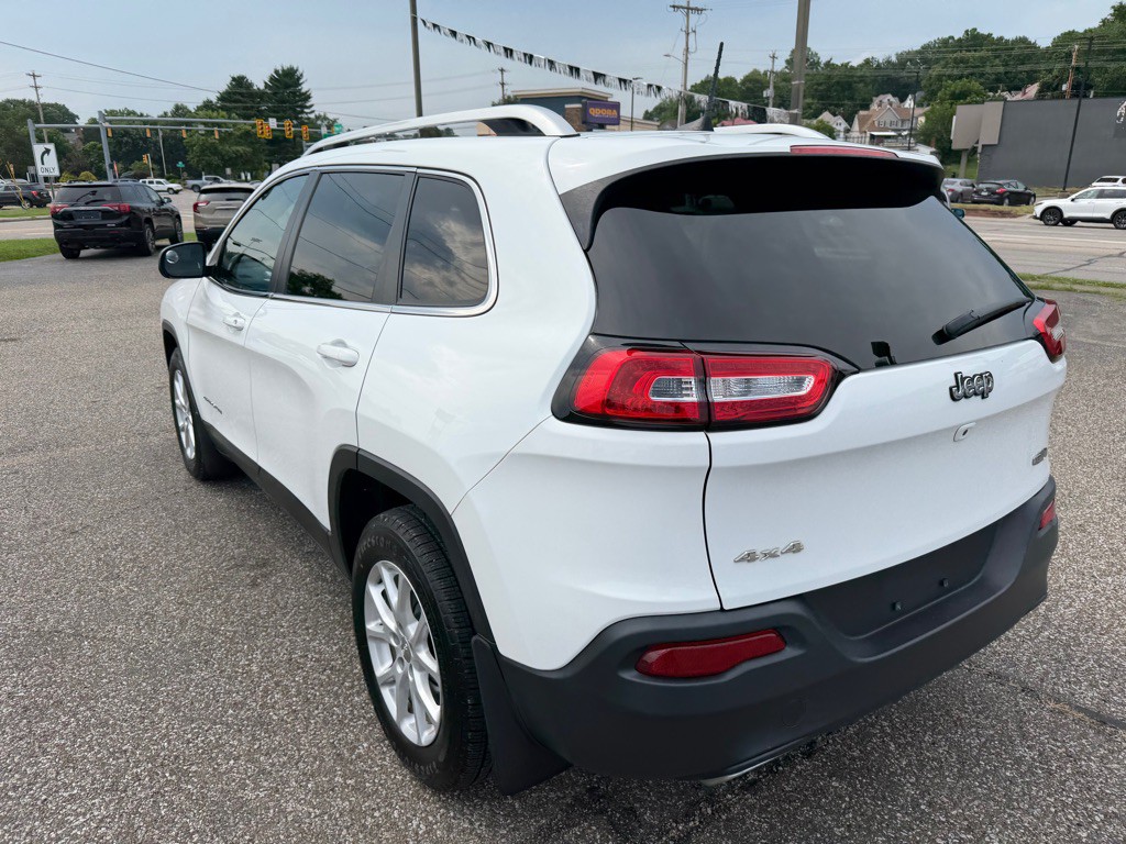 2017 Jeep Cherokee Image 25